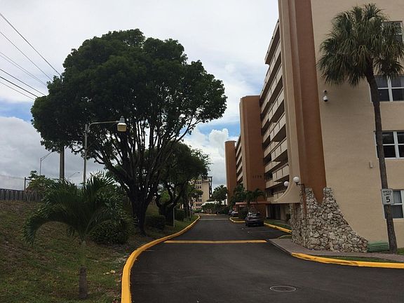 2nd image of 1175 Miami Gardens Dr #401