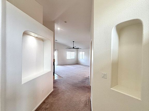 5th image of 3781 Heather Ave