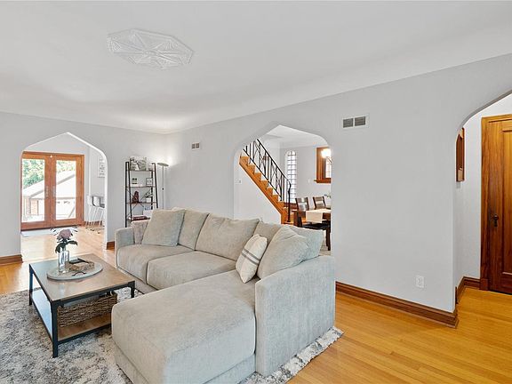 5th image of 7821 Cornell Ave