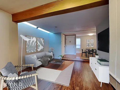 10905 NE 35th Pl #4 Photo 1