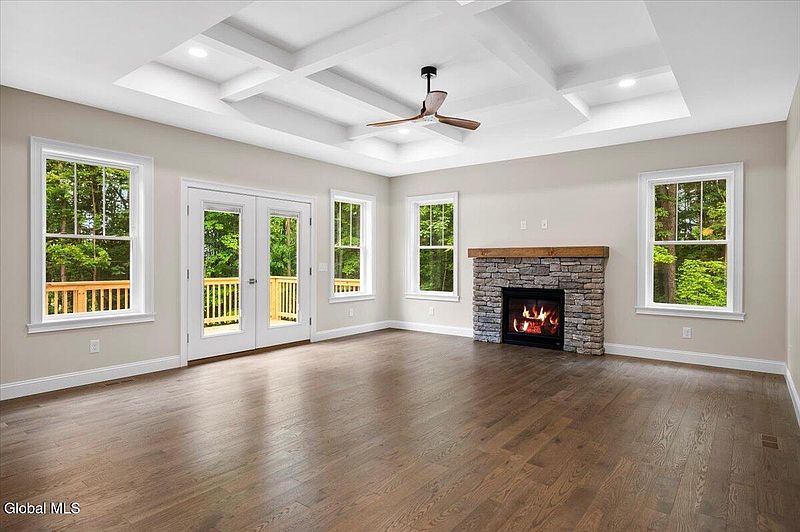 3rd image of 330 Selfridge Road