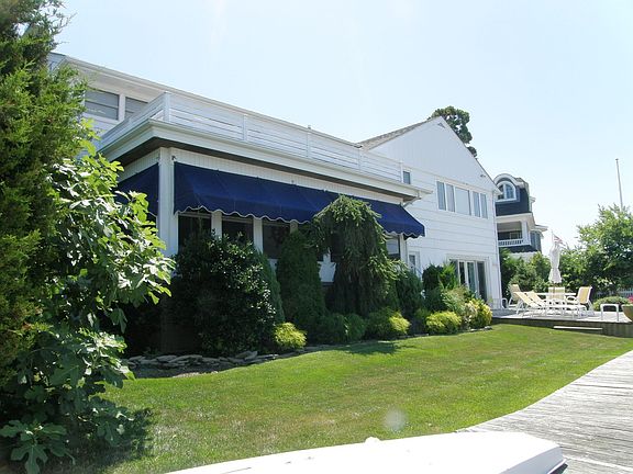5th image of 70 Arkansas Ave