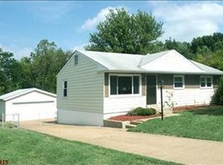 10817 Bernadine Dr, Saint Louis, MO 63123
