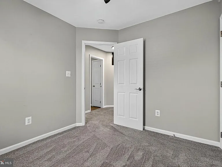 27 Planetree Dr #1 — Photo 25
