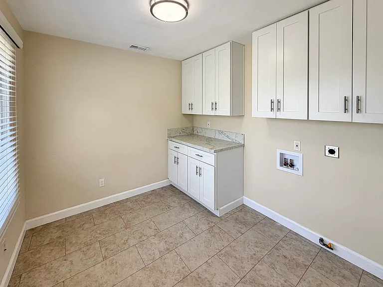 Laundry / Multipurpose Room