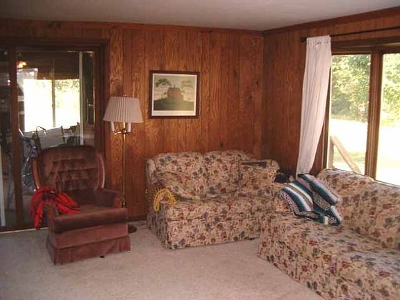 2nd image of 513 Heminger Ct