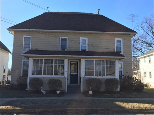 119 1/2 S Stott St, Genoa, IL 60135