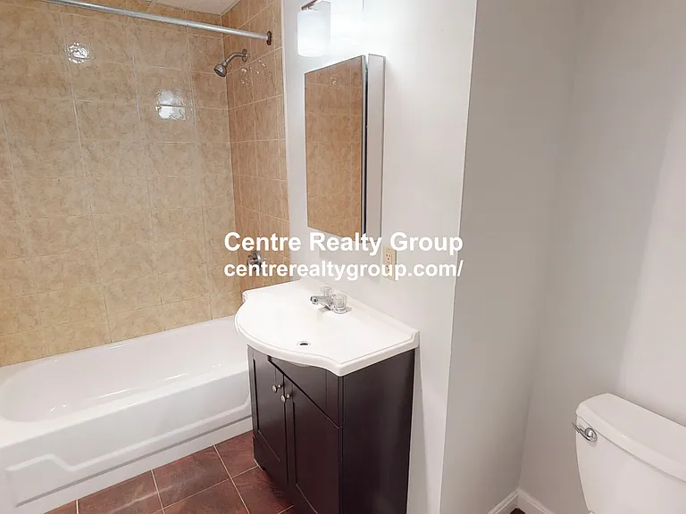 77 Park Dr #A — Photo 3