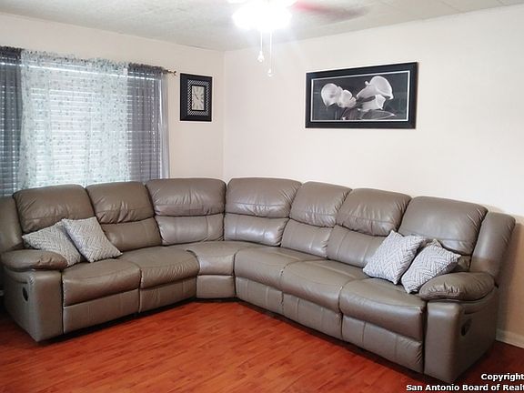 4th image of 618 Keats St
