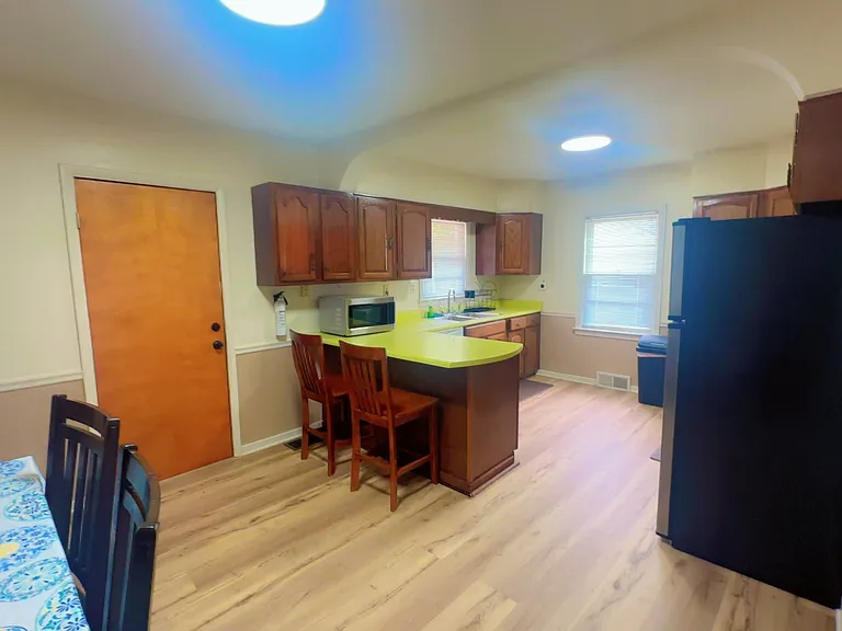 1590 W William St — Photo 12