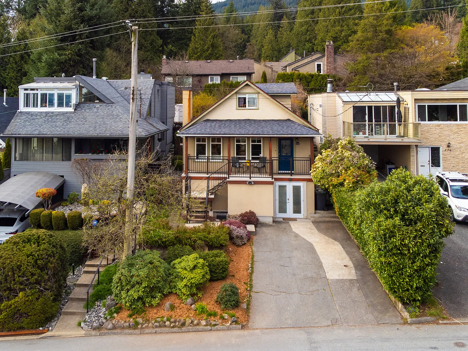 272 Osborne Road East, North Vancouver — Photo 1
