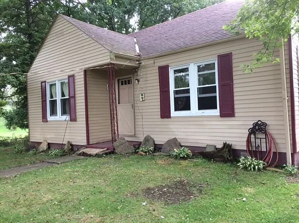 34 Joseph Ln, New Cumberland, WV 26047