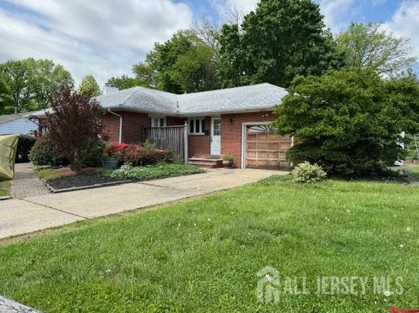 5 Ochs Ave, Milltown, NJ 08850