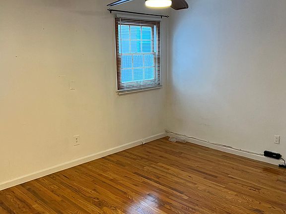 5th image of 168 Memphis Ave Floor 1