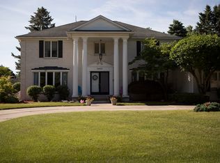 38921 Santa Barbara St, Clinton Township, MI