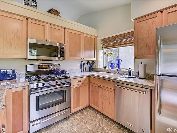 5th image of 26610 NE Miller St