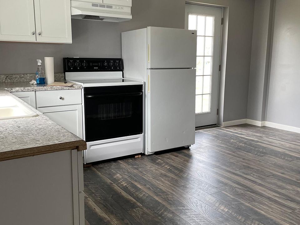 1st image of 68 Railroad St