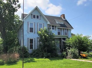 302 Woodside Ave #300, Essexville, MI