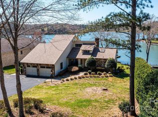 343 River Haven Dr, Taylorsville, NC 28681