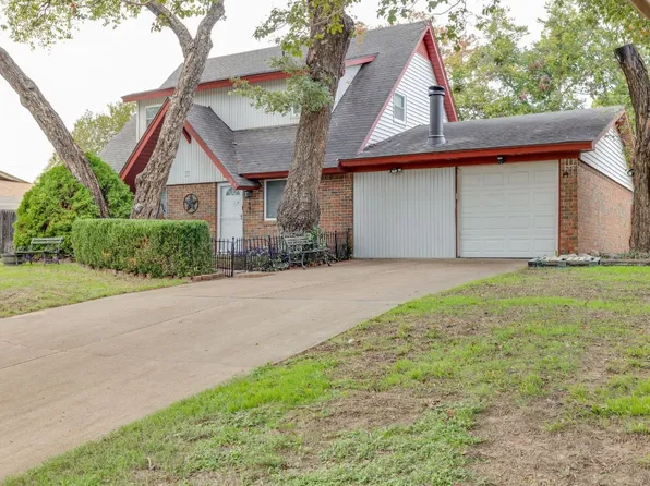 509 E Redbud Dr, Hurst, TX 76053