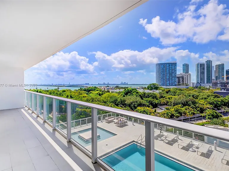4250 Biscayne Blvd #918 — Photo 25
