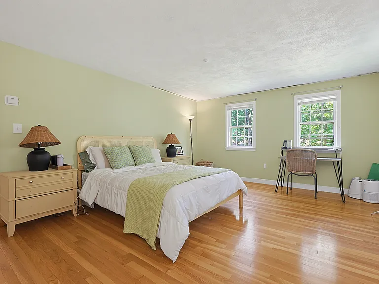 12 Carriage Dr — Photo 26