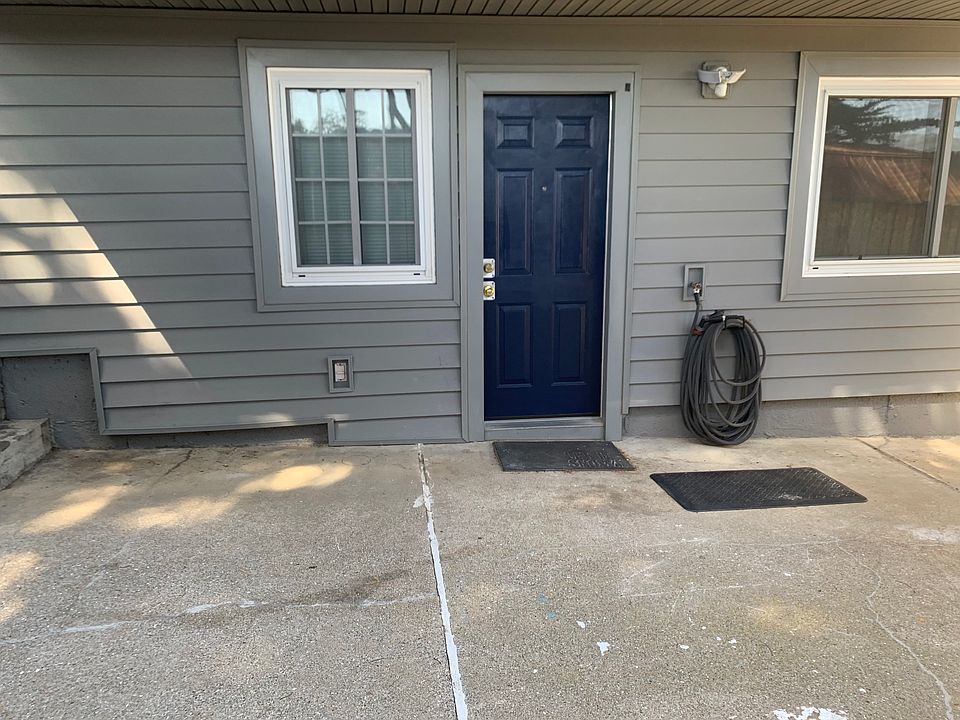 1st image of 928 Gellert Blvd