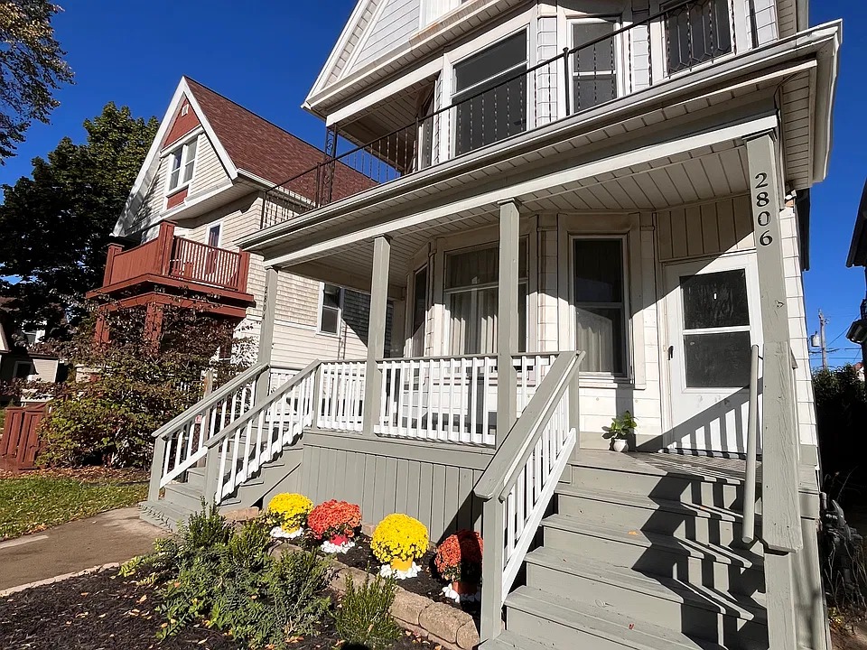 2804 S Logan Ave