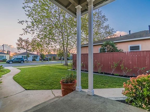 4th image of 3575 Gaviota Ave