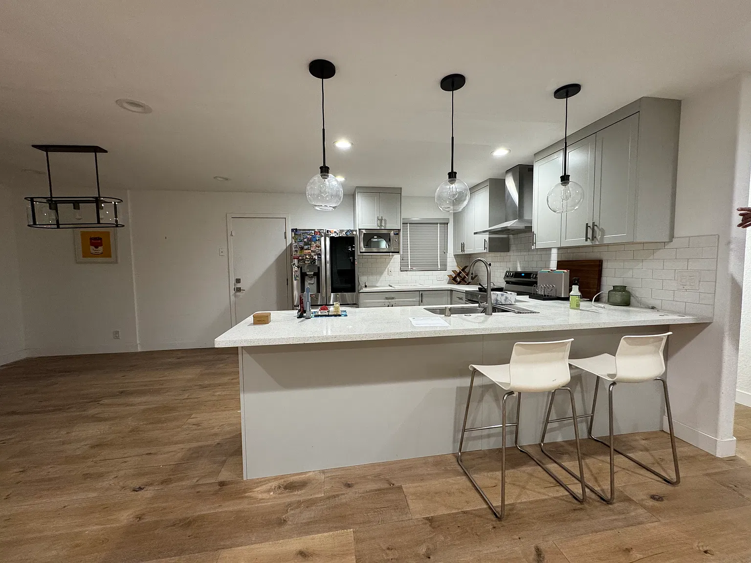 2467 Hart Ave — Photo 4