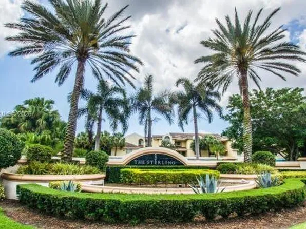 22104 Glenmoree, West Palm Beach, FL 33409