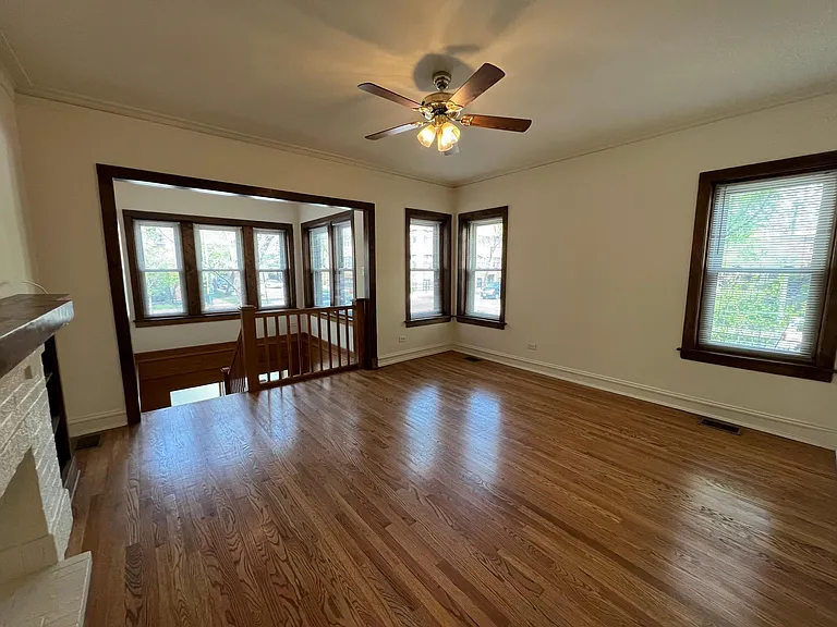 1535 West Addison — Photo 91