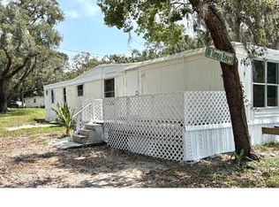 1205 Ridgewood Park Dr, Seffner, FL 33584