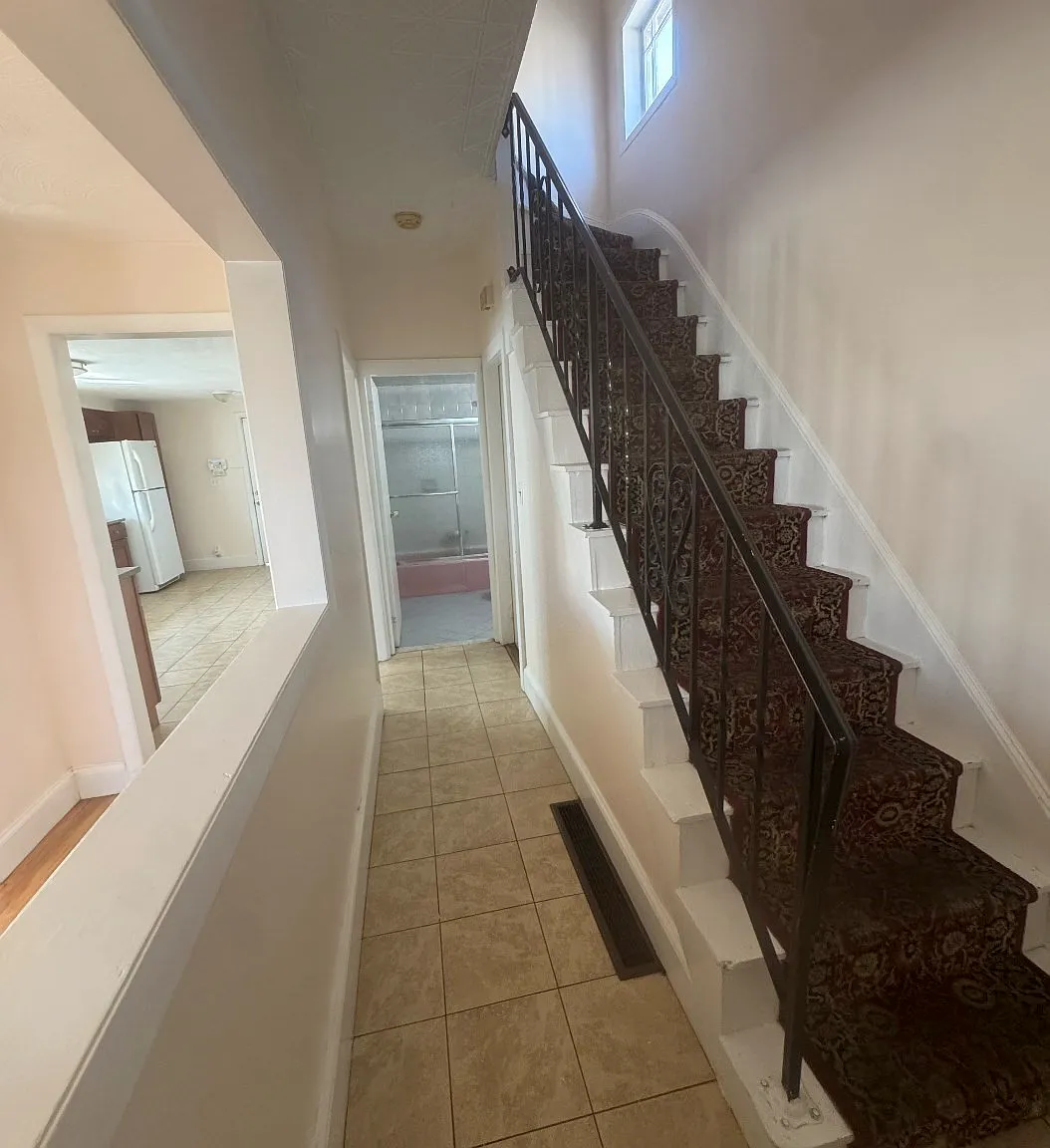 3 bed, 1.5 bath, 1200 sqft, $3,450 — Photo 4