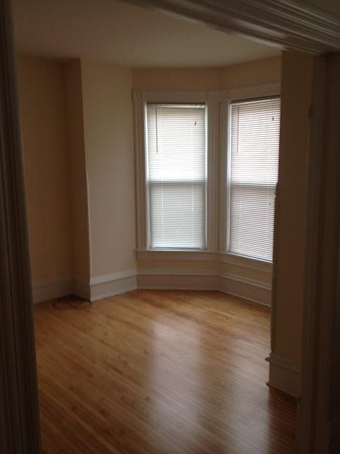 2nd image of 227 Milwaukee Ave E