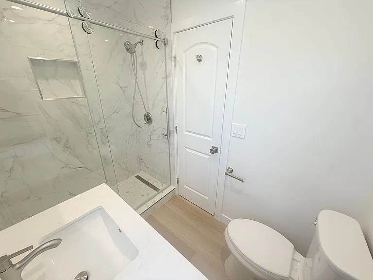 200 E Dryden St — Photo 11