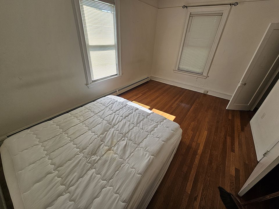 Bed Room (View 2) _ Furniture is not included, Mattress is a Kings size for reference only.