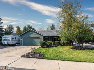 2451 NE Moonlight Dr, Bend, OR 97701