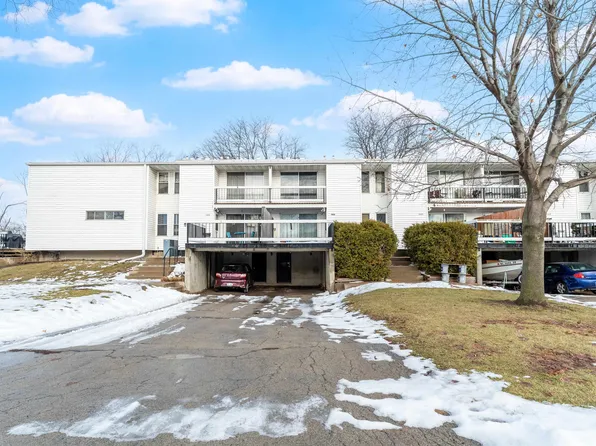 1422 W 2nd Ave, Oshkosh, WI 54902