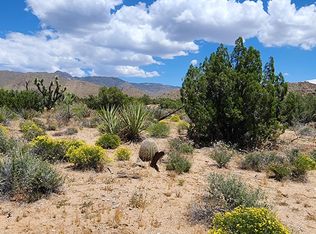 101 S Gunsmoke Rd, Yucca, AZ 86438