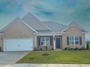 100 Khloiey Hopes Ln, New Market, AL 35761