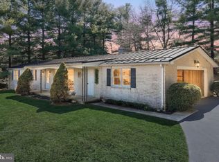 2501 Sunset Cir, Glenville, PA 17329