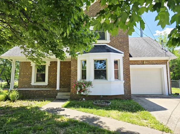 300 Windrush Dr, Clarksville, TN 37042