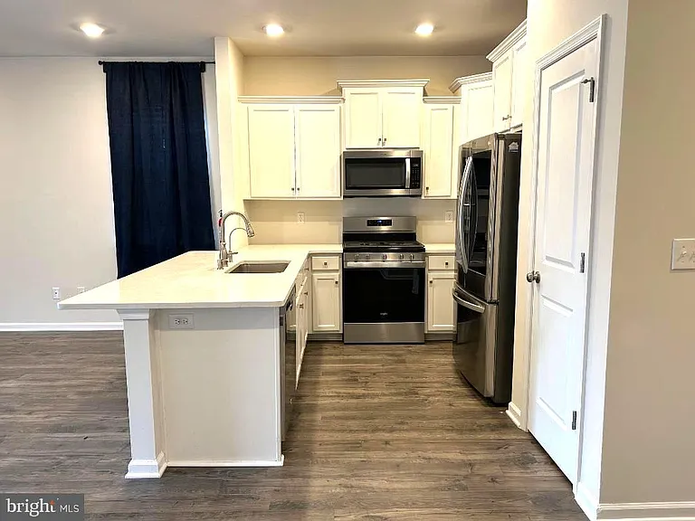 50 Peregrine Way — Photo 7