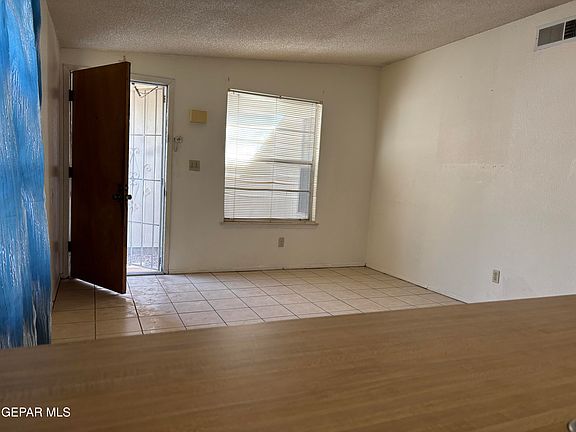 3rd image of 11415 Sundrop Ct