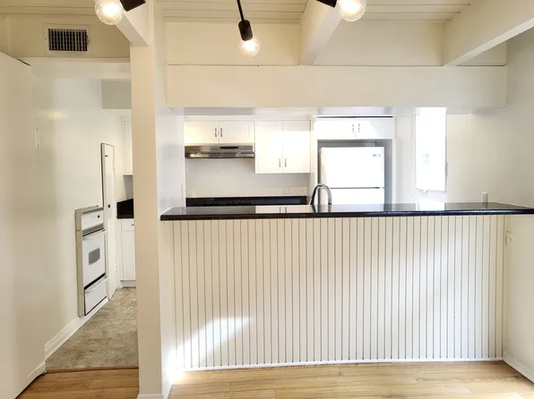 312 S Elm Dr APT 1, Beverly Hills, CA 90212