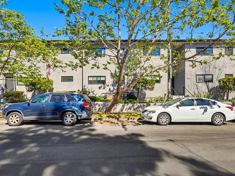 354 4th Ave #1 — Photo 37