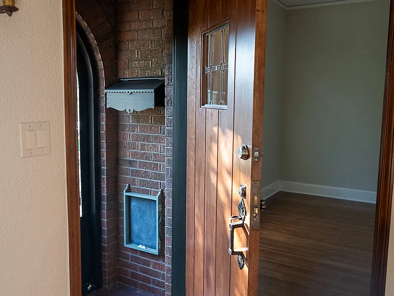 2626 S Trenton Ave — Photo 6
