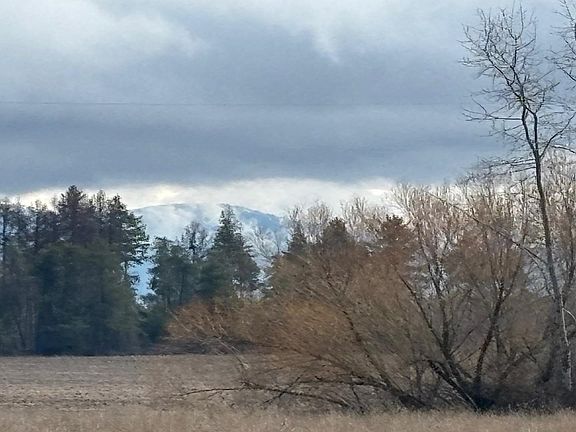 3rd image of 413XX N Short Rd