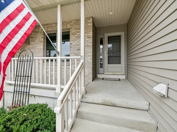 213 Fairview Cir #50, Waunakee, WI 53597